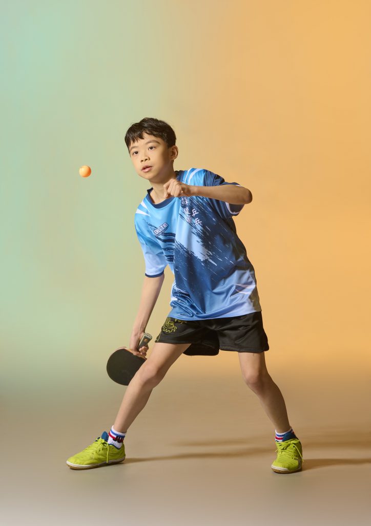 X_P0364_CURTISHYFAN24_A