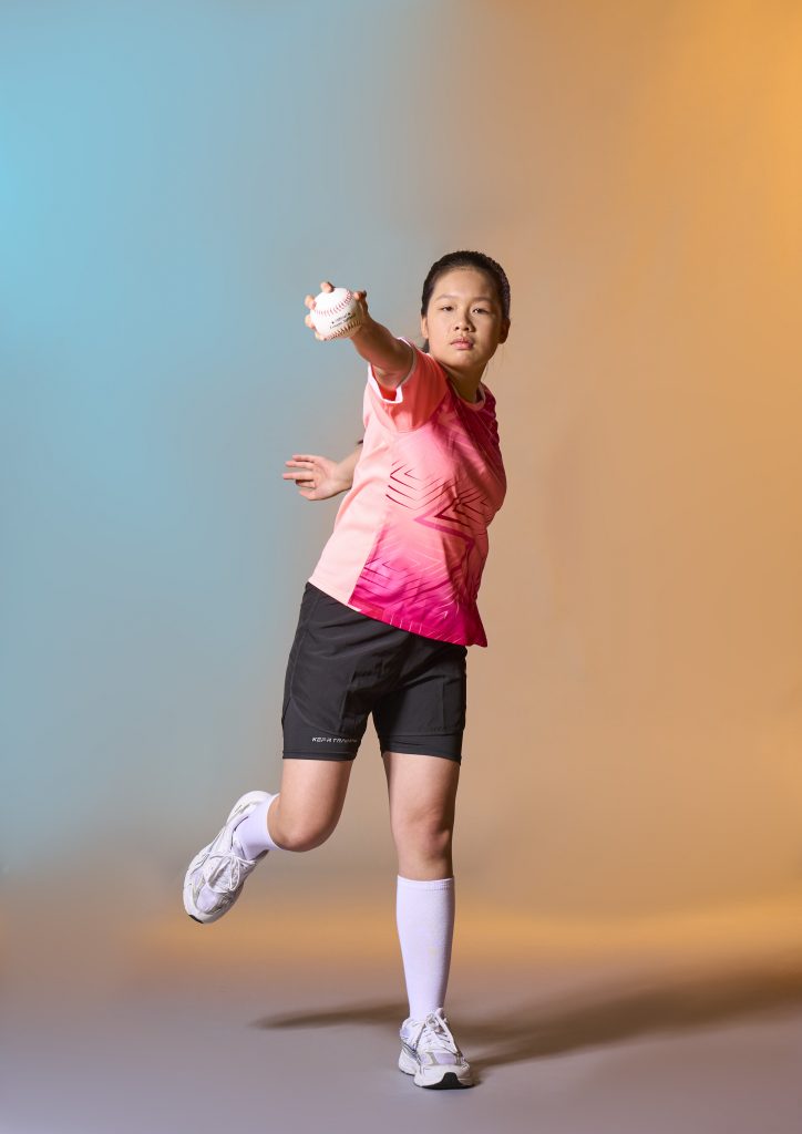 X_P0407_CHANELLEFAN_05_A