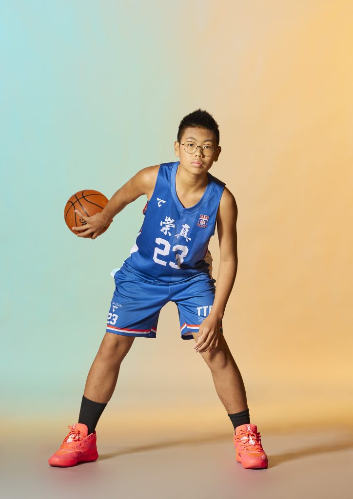 X_P0455_ISAACKHMAK_A